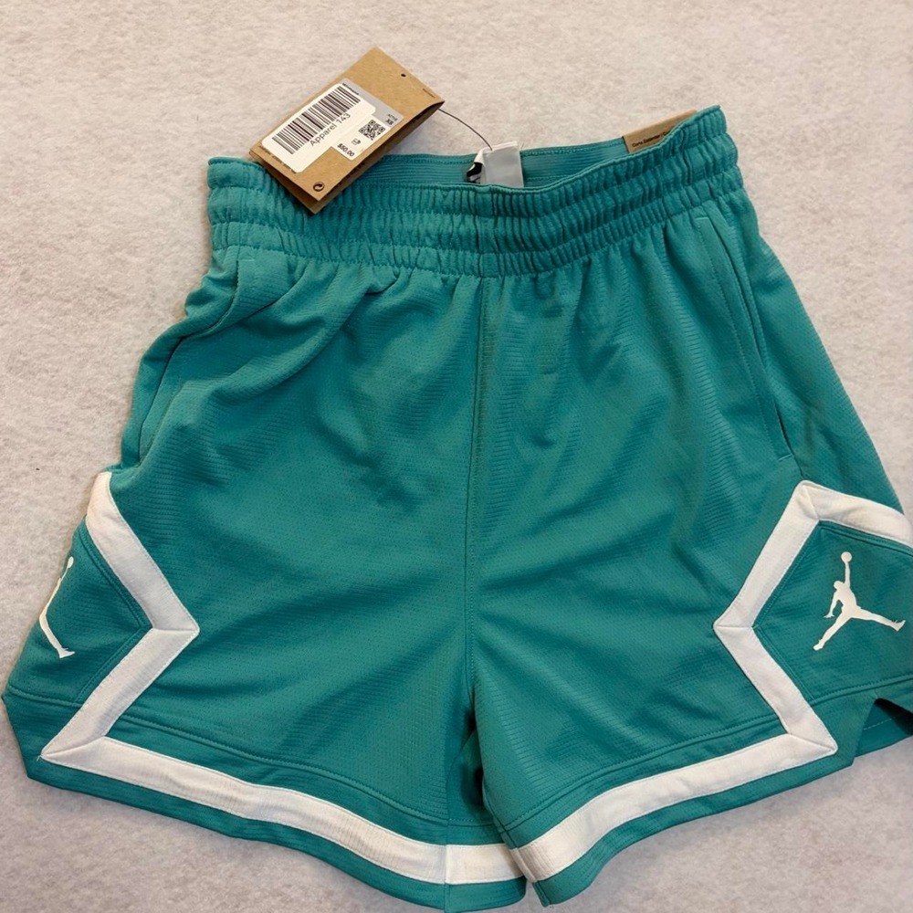 NWT Nike Jordan Girl's Dry-FIT Diamond Shorts